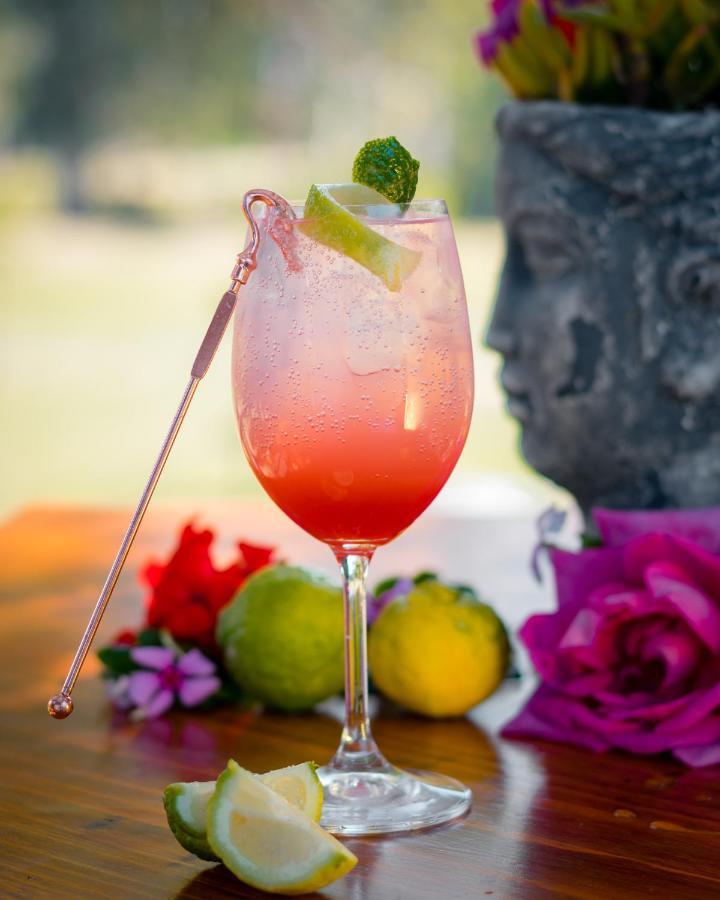 Le Reve Boutique Hotel ทุลบักห์ ภายนอก รูปภาพ